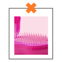 Haarborstel handmodel Roze lippen